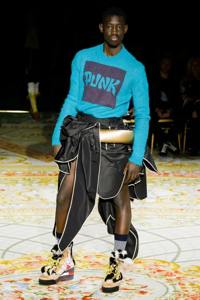 Look 59